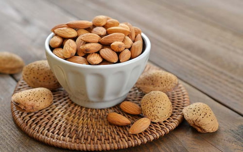 خرید مغز بادام درختی + قیمت فروش استثنایی